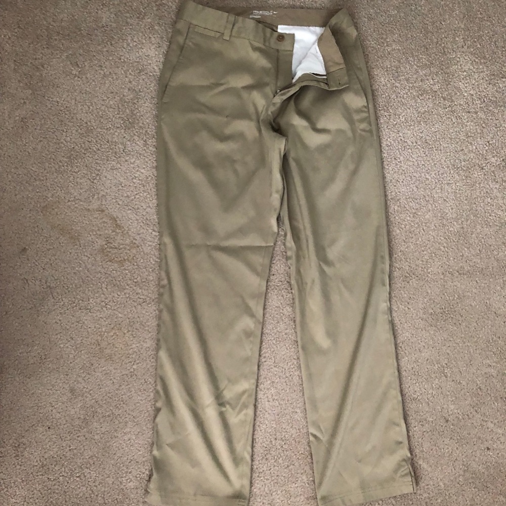Men’s Nike golf khakis